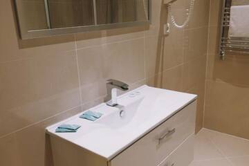 Фото номера Улучшенный двухместный номер с 2 отдельными кроватями Мини-отель Restauracja Hotel Paradise г. Чаплинек 11